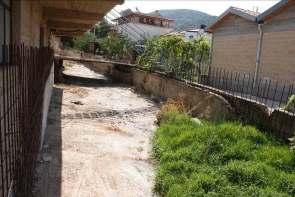 37), το οποίο προφανώς δημιουργήθηκε από τεκτονικά αίτια. Εικόνα 2.36.