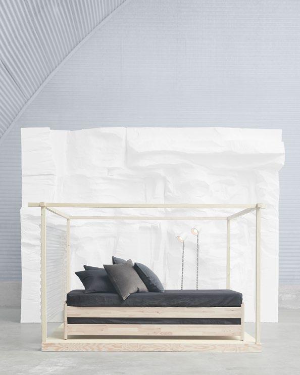 IKEA PRESS KIT / ΟΚΤΩΒΡΙΟΣ 2017 / 23 PH146873 UTÅKER STACKABLE BED Όταν αλλάζετε σπίτια συχνά, βολεύει να έχετε έπιπλα που μπορείτε να μεταφέρετε εύκολα.