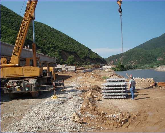 Τρόποι και συστήµατα προκατασκευής Ανάλογα µε το σύστηµα δόµησης και τον τρόπο µε τον οποίο