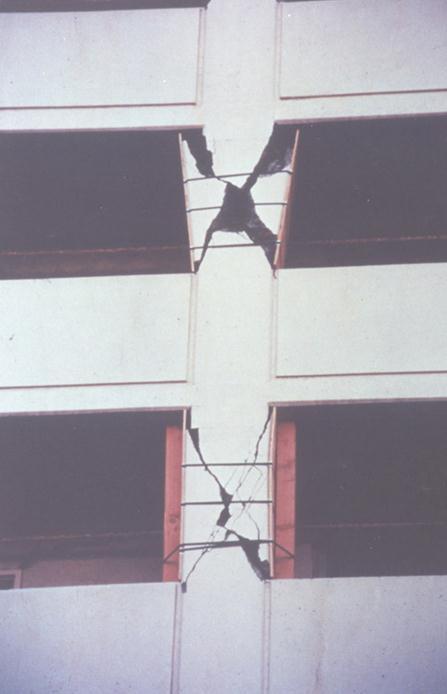 μπαλκόνια Πηγή: EERI Σεισμός