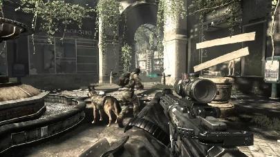 Εικόνα 5.1 - Στιγμιότυπο από το παιχνίδι Call of Duty (FPS Game) Εικόνα 5.2 - Στιγμιότυπο από το Rise of the Tomb Raider (Third Person Shooter Game) 5.1.2 Fighting Games Αυτή η κατηγορία παιχνιδιών δεν έχει πολλά κοινά στοιχεία με τα υπόλοιπα action games.