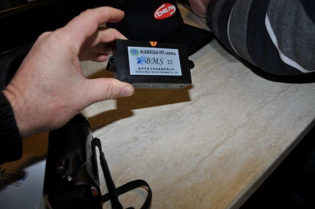 Poleg motorja, kontorlerja in paketa baterij (svinčeve ne pridejo v poštev, ker nimajo ustreznih lastnosti) potrebujemo še veliko manjših elementov, kateri nam lahko zagrenijo in finančno zabelijo