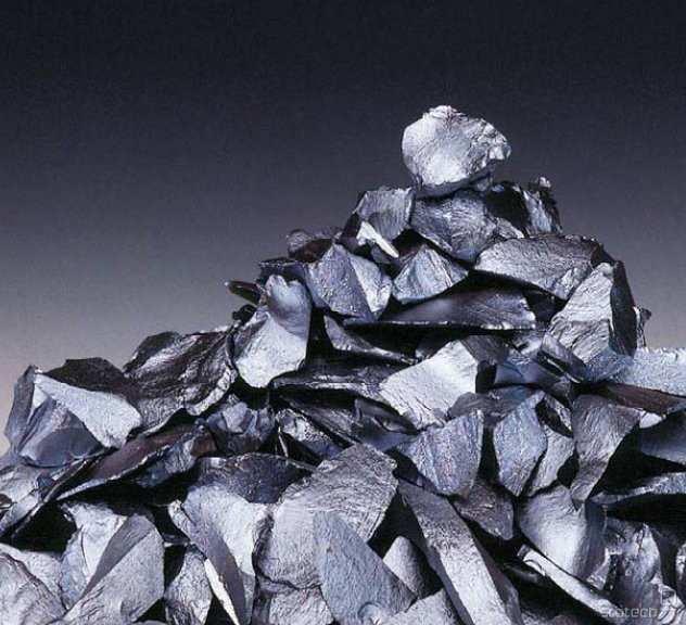5. MATERIALI SONČNIH CELIC IN LASTNOSTI Glavni element za izdelavo sončnih celic je silicij, ki je zaenkrat praktično še vedno edina surovina za masovno proizvodno sončnih celic.