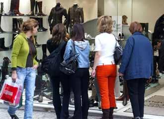 Θέματα 14 6 Οκτωβρίου 2017 ΣΥΜΒΟΥΛΟΣ ΕΠΙΧΕΙΡΗΣΕΩΝ «Οι προοπτικές της οικονομίας» σε ημερίδα Το Εργατοϋπαλληλικό Κέντρο Πάτρας σε συνεργασία με το Ινστιτούτο Εργασίας της ΓΣΕΕ διοργανώνουν σήμερα