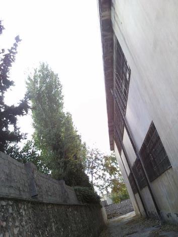 Ισόγειο και πρώτος 35,4x30,4 m², δώμα 7x6 m² Χρήση: