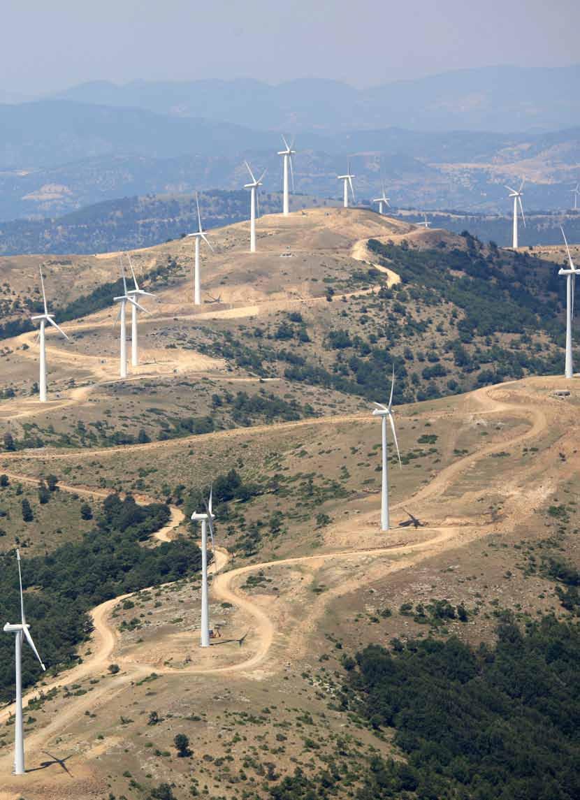 Μήνυμα της Διοίκησης Αγαπητοί φίλοι, Είμαστε ιδιαίτερα υπερήφανοι, γιατί για δεύτερη συνεχόμενη χρονιά μοιραζόμαστε μαζί σας τον Απολογισμό Εταιρικής Υπευθυνότητας της ΤΕΡΝΑ ΕΝΕΡΓΕΙΑΚΗ, με έτος