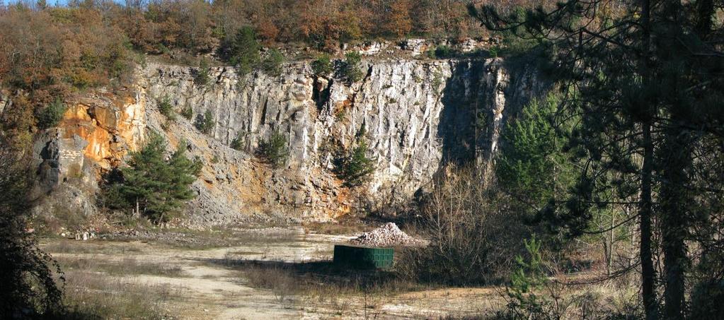 128 proizvodnju kamenog agregata za izradu betona i armiranog betona, asfaltbetona, materijala za izradu nasipa i posteljicama na cestama, proizvodnju drobljenog i frakcioniranog kamena za izgradnju