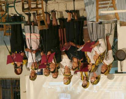 Representing an old cafe in a village cultural event Τα τελευταία χρόνια, δεν είναι λίγοι εκείνοι που,
