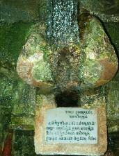 Η βρύση του Βοϊβόντα στ Αλώνια The Voivonda Fountain in Alonia Οι