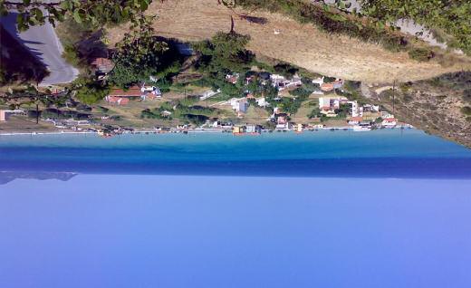 beaches: Mourteri, Saint Mercurius, Bournias, Graves, Limionari, Aili and Kalami. Η εκκλησία της Ζωοδόχου Πηγής στην Τσούκα, στολίδι στα γκρίζα βράχια του βουνού Καλλιµάνι.