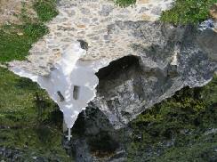 4 on the map of Oktonia), is a small cave in the courtyard of the temple in the Tsouka area where the icon of Zoodochos Pigi was found and the temple was built in honor of it.