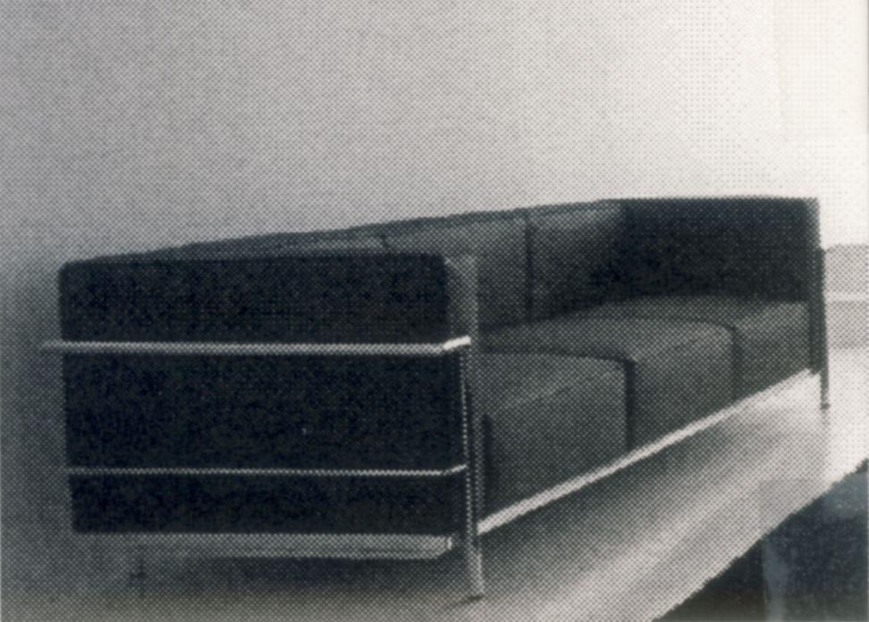 Καναπές διθέσιος τύπου LE CORBUSIER, με μεταλλικό