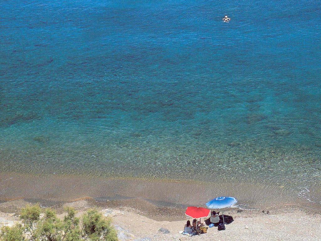 ΕΝΑΣ ΤΟΜΕΑΣ ΜΕ ΑΥΞΑΝΟΜΕΝΗ ΣΗΜΑΣΙΑ ΓΙΑ ΤΗΝ ΕΘΝΙΚΗ ΟΙΚΟΝΟΜΙΑ Σύμφωνα με εκτιμήσεις του ΕΣΠΑ 2007 ο τουρισμός συμβάλλει: κατά 15% περίπου στο ΑΕΠ, περισσότερο από 15% στην απασχόληση και περισσότερο