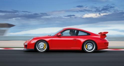 5. Μια Porsche 911 GT3 ζχει τα εξισ τεχνικά χαρακτθριςτικά: Επιτάχυνση 0-60 mph 4s.