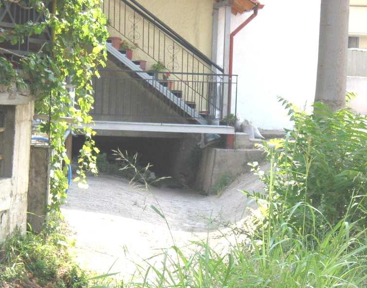 Προβλήµατα συγκέντρωσης επιφανειακών υδάτων εντοπίζονται επίσης στην περιοχή