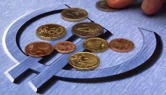 Λευκή Βίβλος: τρόποι για μεγαλύτερη εμβάθυνση της ΟΝΕ Η Επιτροπή παρουσίασε χθες πιθανούς τρόπους για την εμβάθυνση της Οικονομικής και Η Επιτροπή, σε συνέχεια της Λευκής Βίβλου σχετικά με το μέλλον