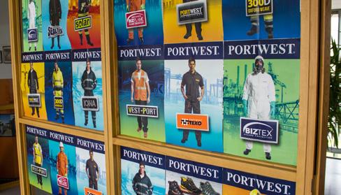 ΠΑΓΚΌΣΜΙΑ ΠΑΡΟΥΣΊΑ Η Portwest έχει αντιπροσώπους πωλήσεων σε 84 χώρες, έτσι ώστε οι πελάτες μπορούν να έχουν εμπιστοσύνη στις αφοσιωμένες στην Portwest τοπικές ομάδες πωλήσεων για να