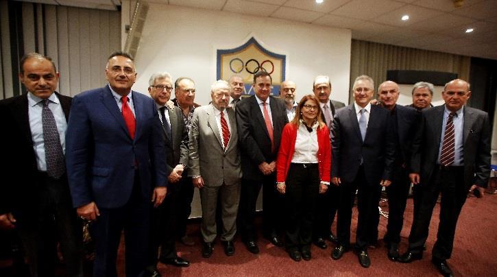 ΟΛΥΜΠΙΑΚΟΙ ΚΥΚΛΟΙ ΕΛΛΗΝΙΚΗ ΟΛΥΜΠΙΑΚΗ ΕΠΙΤΡΟΠΗ Ηλεκτρονική έκδοση Ελληνικής Ολυμπιακής Επιτροπής Για τρίτη θητεία Πρόεδρος της Ελληνικής Ολυμπιακής Επιτροπής ο Σπύρος Καπράλος Ο Σπύρος Καπράλος
