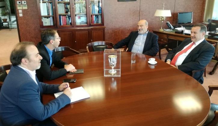 φθηκε την έδρα της ΕΟΕ η βουλευτής Δράμας, Χαρά Κεφαλίδου, Τομεάρχης Πολιτισμού και Αθλητισμού της Δημοκρατικής Συμπαράταξης, η οποία, αφού συνεχάρη τους κ.κ. Καπράλο και Κολυμπάδη για την επανεκλογή