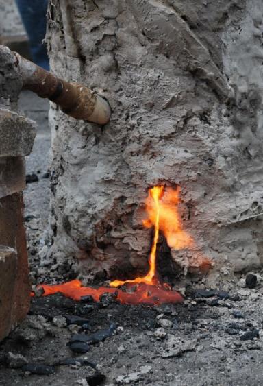 γινόταν με την εισαγωγή αέρα στη βάση της καμίνου. Εικόνα 1.