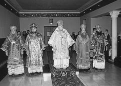 Ιερὰ Σύνοδος τῶν Ενισταμένων Τὴν Κυριακή, 26.11.2007 ἐκ.ἡμ., πραγματοποιήθηκε συλλείτουργο τῶν πέντε πλέον Αρχιερέων, στὸ ὁποῖο προεξῆρχε ὁ Σεβασμ. κ.