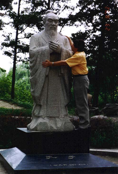 monument asemănător penisului