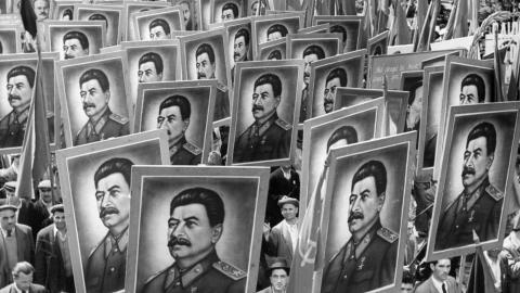 Στην αυτοκρατορία του φόβου Σύμφωνα με το ανέκδοτο περιστατικό, όταν κάποτε η χήρα του Λένιν Ναντέζντα Κρούπσκαγια εξέφρασε δυσαρέσκεια για την αντιμετώπισή της από το σοβιετικό καθεστώς μετά τον