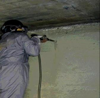 Πληροί τις προϋποθέσεις της αρχής 11 του ΕΝ 1504-9, μέθοδος 11.3 (εφαρμογή Αναστολέα Διάβρωσης σε κατασκευές οπλ. σκυροδέματος).