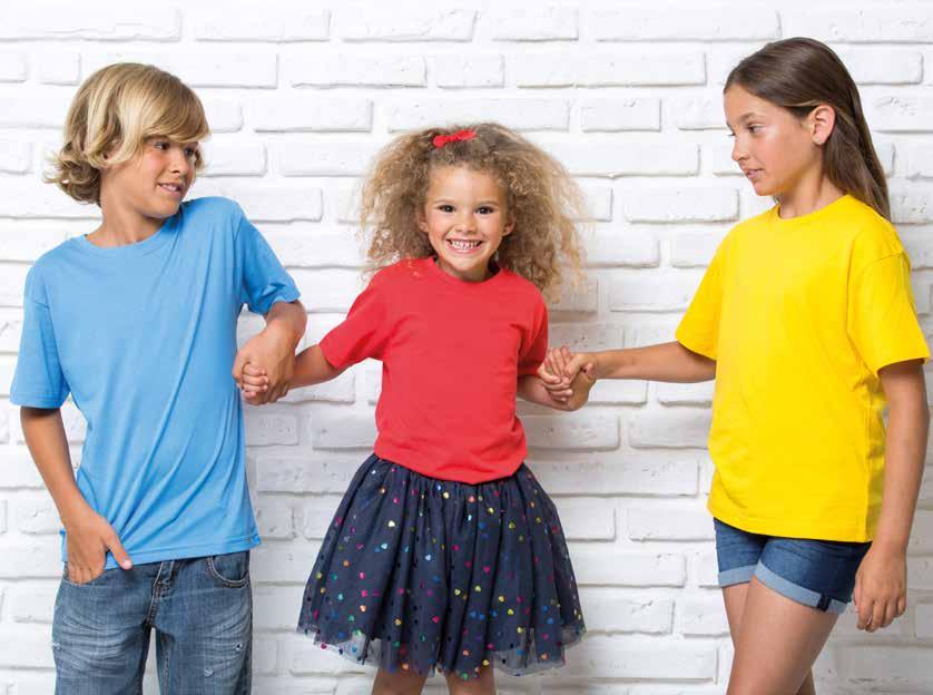 KID t-shirt REF: tsrk150 LADY & MAN AVAILABLE Κοντομάνικο παιδικό T-shirt, με πλανές ραφές, διπλό γαζί στη λαιμόκοψη, εσωτερικοί ώμοι με ρέλι και λάστιχο rib-lycra στο λαιμό. 155γρ. Περίπου.