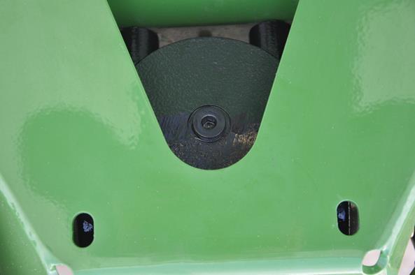docx @ 1649578 @ @ 1 Pos: 89.3 /BA/Wartung/Öl kontr olle_wechsel/mähwer ke/bild Winkelgetri ebe EC F 320 CV @ 236 \mod_1394454571152_85.docx @ 1872304 @ @ 1 Pos: 89.