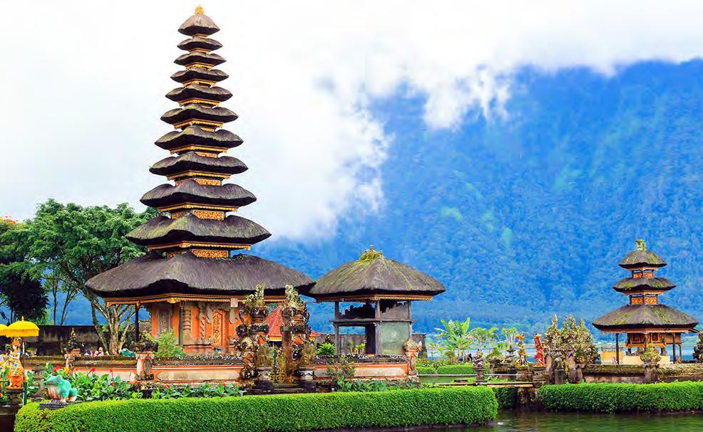 Full day bedugul tour - Monkey Forest - Git Git Waterfalls TOP RECOMMENDED Έναρξη: 08:00-08:30 Διάρκεια: 10 ώρες Αναχωρούμε από το ξενοδοχείο μας για να επισκεφτούμε τον ναό Tanah Lot που βρίσκεται