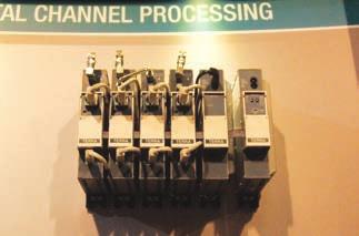 DVB-T->DVB-C, DVB-T->DVB-T, AV->DVB-T, AV->DVB-C. Το headend ελέγχεται μέσω LAN/IP, αποτελώντας έτσι μία all-in-one λύση για μία ευρεία γκάμα διανομών σήματος.
