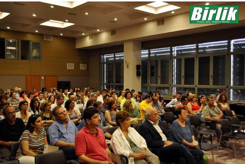 Programı nın azınlık öğrencilerinin Yunanca öğreniminde önemli bir başarı sağladığını belirtirken, Azınlık Okulları Koordinatörü Nikos Papageorgiou da konuşmasında program çalışmalarının başarıyla