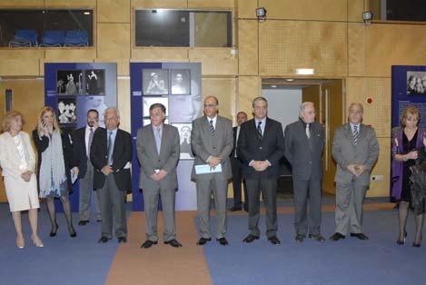 197 Τελετή παράδοσης από τον Υπουργό Άµυνας κ. Κώστα Παπακώστα στην Κοινοβουλευτική Επιτροπή για το Φάκελο της Κύπρου εγγράφων της ιεύθυνσης Ιστορίας Εθνικής Φρουράς του ΓΕΕΦ.