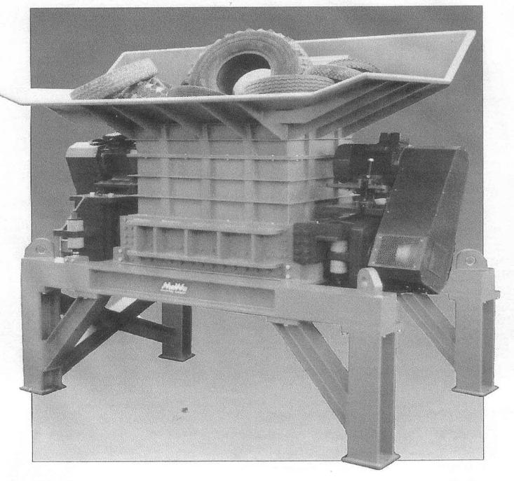 Τα Granulators ταυτόχρονα µε το Shredder είναι η «καρδιά» µιας εγκατάστασης µηχανικής επεξεργασίας παλαιών ελαστικών.
