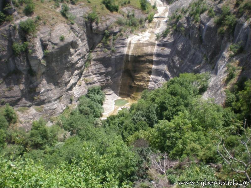 σ φαράγγι Συς υπάρχει μεγάλους ο (καταρράκτης ν επισκεφθήκαμε