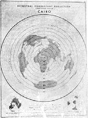 οροσειρές, οροπέδια, ερήμους, όρμους), της Βόρειας Ανταρκτικής-της περιοχής Queen Maud Land)-που προηγείται χρονικά της ανακάλυψης της ηπείρου το 1820 Το πιο αινιγματικό στοιχείο, ωστόσο, είναι ο