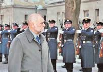 ka za ti vi πe sluha za pot rebe i opre - man je oruæa nih sna ga, ka zao je preds jed nik Mes iê do daj uêi ka ko iz ob ram be nog su sta va tre ba iza Êi sve πto nije u iz rav noj i kon kret noj ve