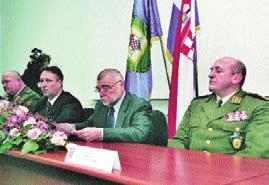 OSRH Kadeti koji su se πkolovali u inozem stvu iskoristili su prigodu da vrhovnog zapovjednika upoznaju sa svojim problemima sna ga uz ro kuju i brzo za star je van je, na vo di pot rebu zahtje van