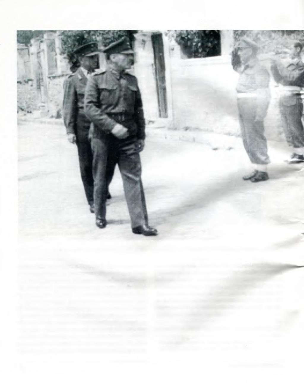 Ο στρατηγός Κωνσταντίνος Βεντήρης επιθεωρεί την V II Μεραρχία (Διεύθυνση Ιστορίας Στρατού). σφαλισθεί στο μέγιστο δυνατό βαθμό η επιτυχία της επέμβασης.
