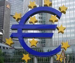 ΚΕΦΑΛΑΙΟ ΟΓΔΟΟ «ΤΟ ΜΕΛΛΟΝ ΤΟΥ ΕΥΡΩ» 8.1 Το ευρώ και η Οικονομική και Νομισματική Ένωση Το Ευρώ Το ευρώ είναι το ενιαίο επίσημο νόμισμα των κρατών - μελών της Ευρωζώνης.