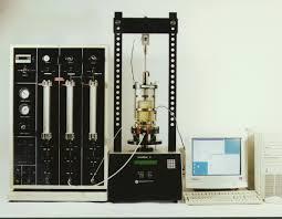 2 ηλεκτρονικών controllers πίεσης όγκου, ηλεκτρονικό pore pressure transducer, ανεξάρτητο ηλεκτρονικό σύστημα προετοιμασίας δειγμάτων, ένα ηλεκτρονικό σύστημα σύνδεσης όλων των συσκευών με