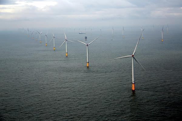 2.4 Αηνιηθά Πάξθα Αλνηθηήο Θαιάζζεο (Offshore Wind Farms) Μηα λέα πξνζπάζεηα αχμεζεο ηεο παξαγσγήο ειεθηξηθήο ελέξγεηαο κε βάζε ηνλ άλεκν, απνηεινχλ ηα ζαιάζζηα (ή ππεξάθηηα) αηνιηθά πάξθα.