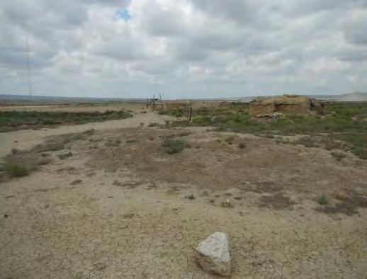 Hacıqabul (CQBKG KG29, kəmər sahəsindən 580m cənubda).