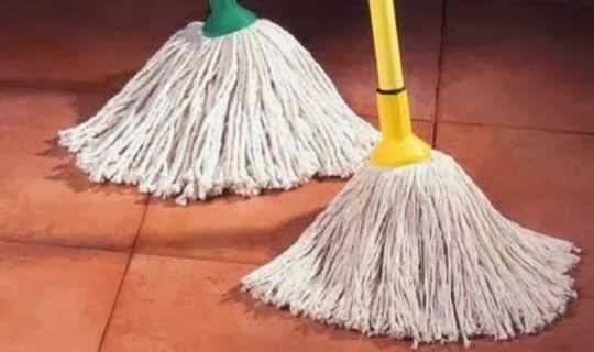 Πξόβιεκα 1 ΦΤΛΛΟ ΕΡΓΑΙΑ 5 Ζ Κσλζηαληίλα θαη ε κακά ηεο ζθνπγγάξηζαλ ην ζπίηη καδί.