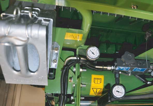 Pos: 30.4.5 /BA/Einstellungen/Rundballenpresse/Manometer @ 54\mod_98070987_85.docx @ 56076 @ @ Pos: 30.4.6 /Layout Module /---------------Seitenumbruch---------------- @ 0\mod_967536_0.