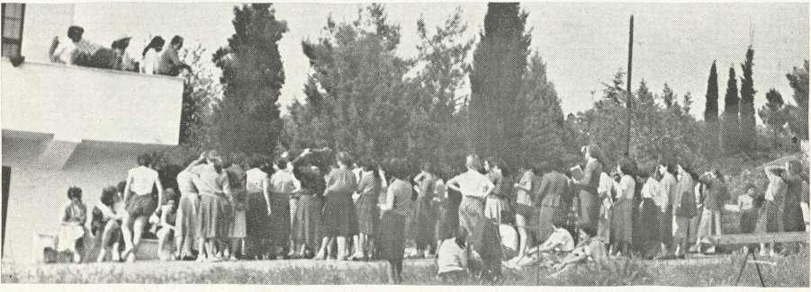 και κοριτσιών στοΰ Χαριλάου.