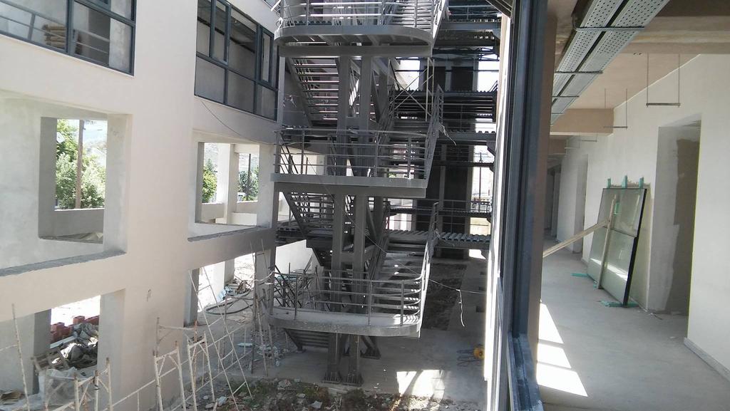 Νέο Κτήριο Προϋπολογισμός 10.504.500 Συνολική επιφάνεια 3.897τ.μ.: χώροι διοίκησης Τμήματος 125τ.μ. γραφεία διδακτικού προσωπικού 357τ.
