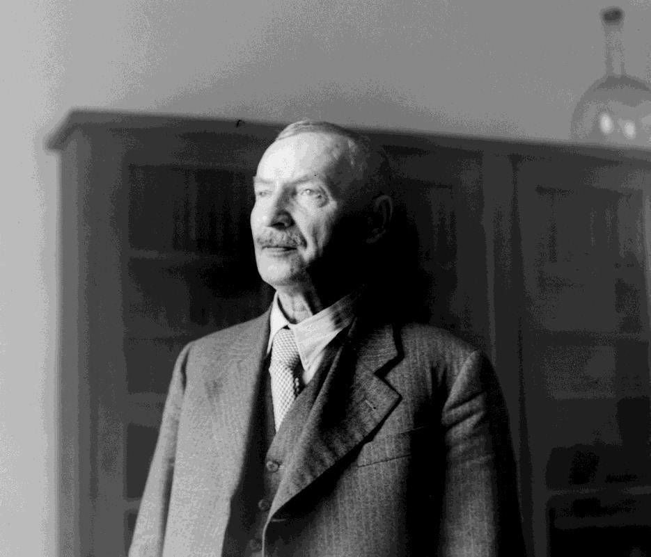 1903. god. početkom septembra dr. Miloje Stojiljković postavljen za docenta fizičke hemije Prof.