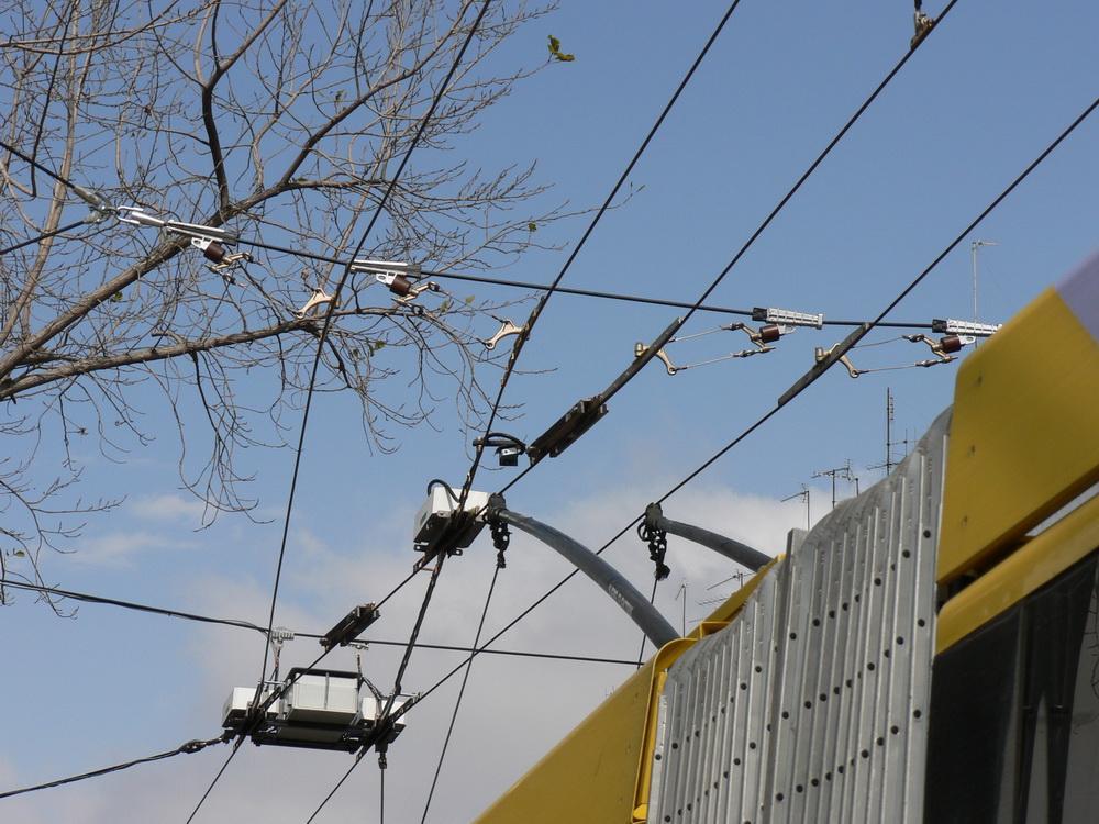 Συγκεκριμένα οι αυτόματες βελόνες προορίζονται για την διακλάδωση μιας γραμμής τρόλλεϋ σε δύο γραμμές με γεωμετρία 10 0 (2,5 0 7,5 0 αριστερά, 5 0 5 0 συμμετρικά και 2,5 0 7,5 0 δεξιά).